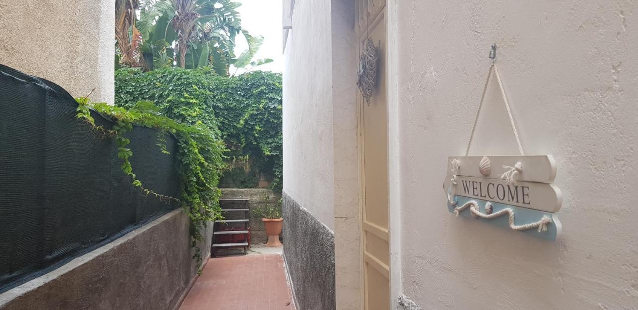 Casa Capri Appartement Giardini-Naxos Buitenkant foto