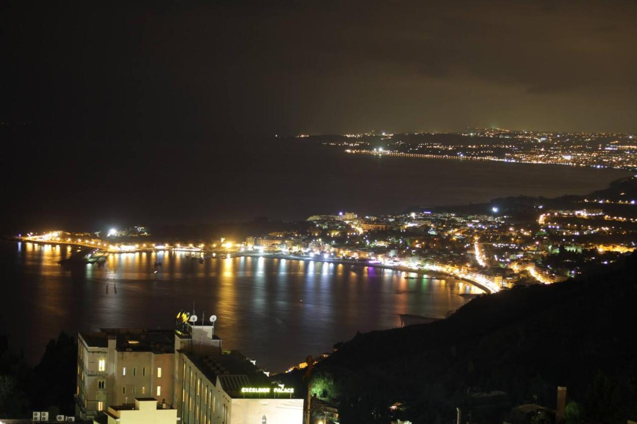 Casa Capri Appartement Giardini-Naxos Buitenkant foto