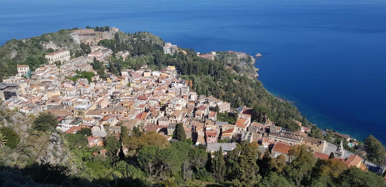 Casa Capri Appartement Giardini-Naxos Buitenkant foto