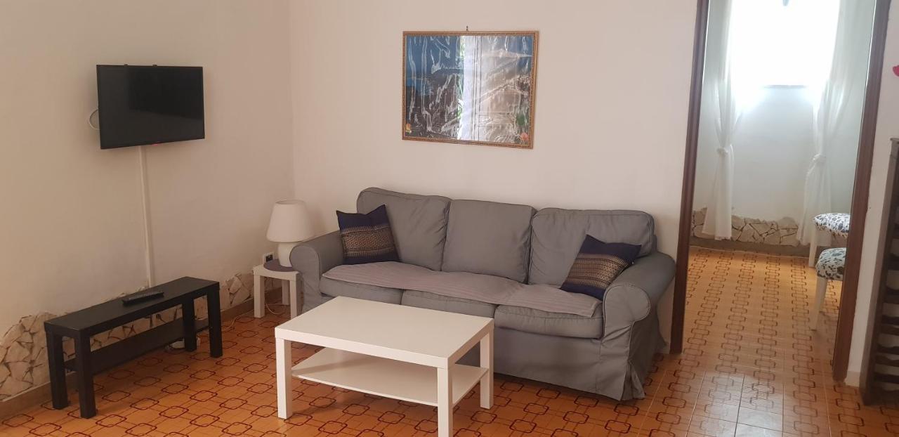 Casa Capri Appartement Giardini-Naxos Buitenkant foto