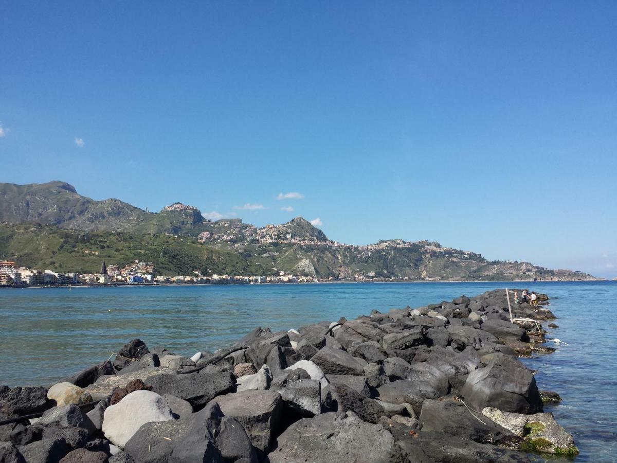 Casa Capri Appartement Giardini-Naxos Buitenkant foto